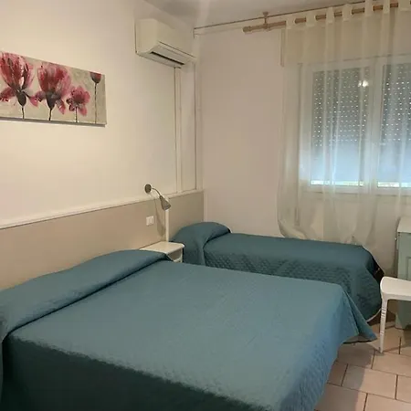 Hotel Garni Tosca Lido di Jesolo Exterior photo